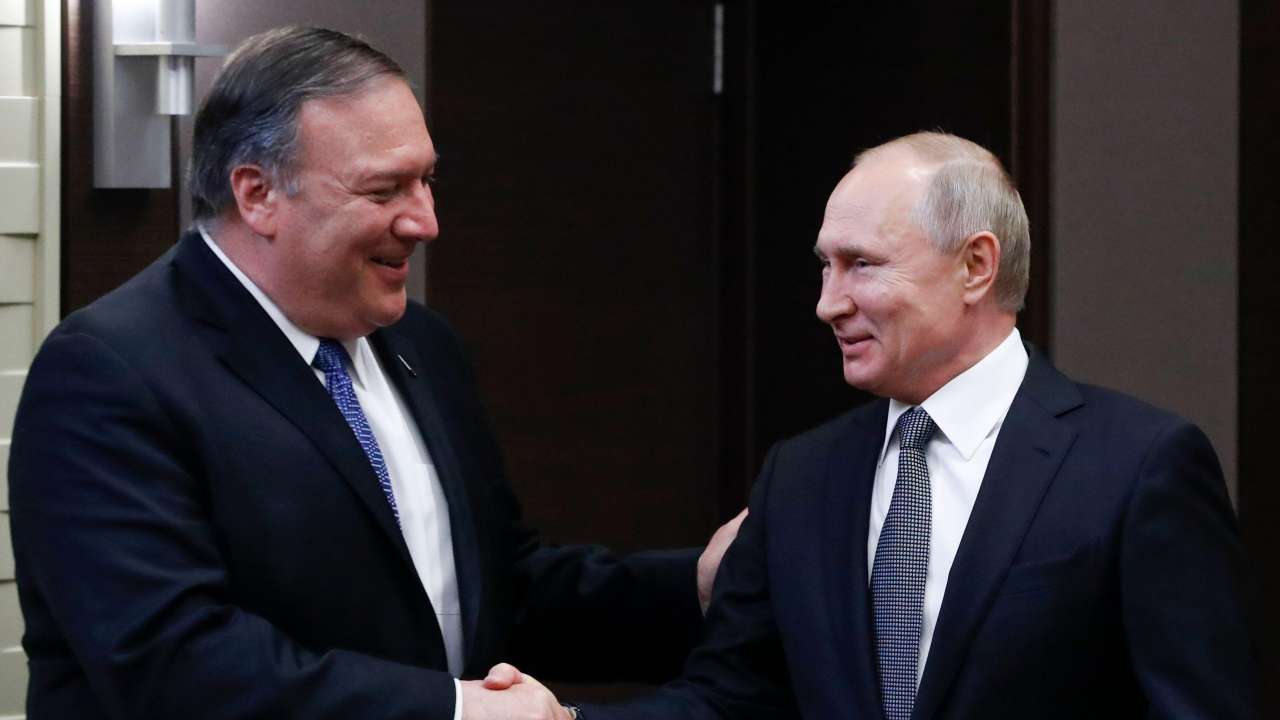 Pompeo meeting Putin