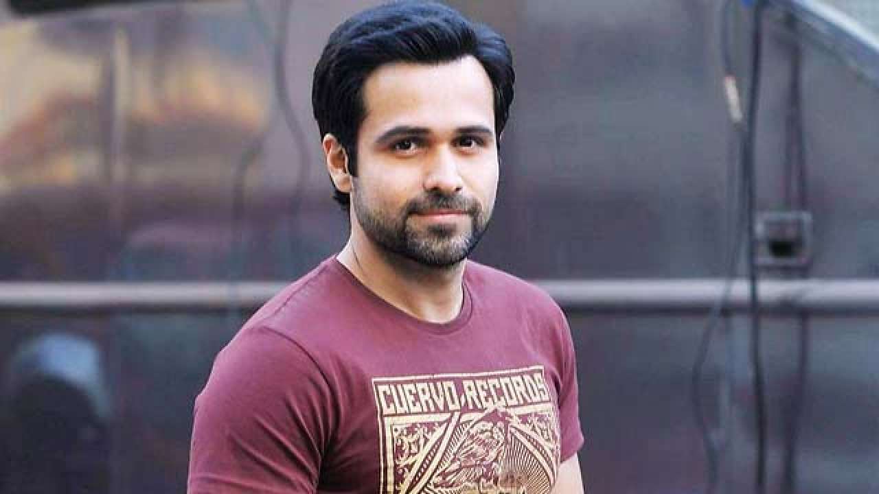   Emraan Hashmi "s =" "justification =" "title =" Emraan Hashmi "data-title =" Emraan Hashmi was right to say, "I do not know who has been approached for the role of the great lady but it's as if we went back in history ... that (the remark on Koffee With Karan) dates back two years.The statement was made to joke and that's all for the basket. I'm a big fan of Aishwarya Rai and if I meet her I'll definitely apologize because there was nothing personal about it (Karan just asks you to say these things.) Winning a basket makes you greedy and makes you do such stupid things, I do not know if she refused the film because of my statement - that only the makers and the people who approached her know. "

"Many actors are asked for a role, I did not have the chance to meet her, she would have forgotten about this incident, but it was obviously reminded of her because of articles in newspapers. ", he added. I'm not saying it's my comment. She had just said that this comment was the worst. In the profile of the series, you have to be a bit controversial and funny. It's to win the basket. I am sure she does not speak But if so, I have already said in other interviews that I have immense respect for her. I think she's a very good artist. "" data-url = "https: //www.dnaindia .com / bollywood / gallery-photos-aishwarya-rai-bachchan-upset-with-stepfather-amitabh-bachchan-to-say-yes-to-movie With "emraan-hashmi-report-2749472 / emraan-hashmi-s-justification-2749477" clbad = "img-responsive" /> 

<p> 5/5 </p>
<h3/>
<p>  Emraan Hashmi was right to say: "I do not do not know who has been approached for the role of the main woman but it's like going back into history … that (the remark about Koffee With Karan) was two years ago.The statement was made as a joke and everything is for the basket.I am a big fan of Aishwarya Rai and if I meet her, I will certainly excuse myself because there was nothing personal about it (at that) Karan just pushes you and makes you say those things. "Winning a basket makes you greedy and makes you do such stupid things." I do not know at all if she refused the movie because of my statement – that only the makers and the people who Have approached know. "</p>
<p>" Many actors are asked for a role. I did not have the chance to meet her. She would have forgotten this incident, but it was obviously reminded of her because of articles in newspapers, "he added, concluding:" She did not say that was my comment. She had just said that this comment was the worst. In the profile of the series, you have to be a bit controversial and funny. That's to win the basket. I'm sure she does not talk about me. But if that 's the case, I have also said in other interviews that I have immense respect for her. I think it's a very good artist. "</p>
</p></div>
</pre>
</pre>
[ad_2]
<br /><a href=