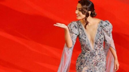 Hina Khan's red carpet debut