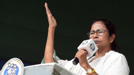 Mamata Banerjee addresses rally at Mandirbazar