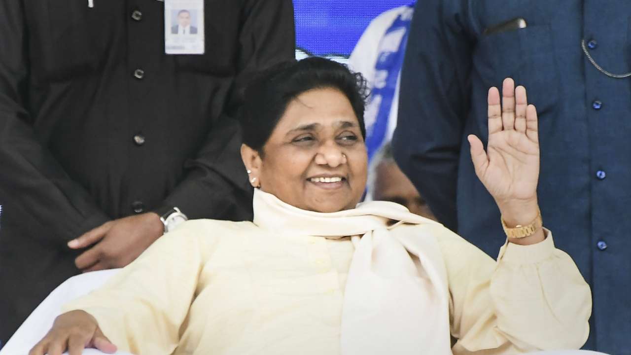 C-Voter gives 40 to SP-BSP in Uttar Pradesh