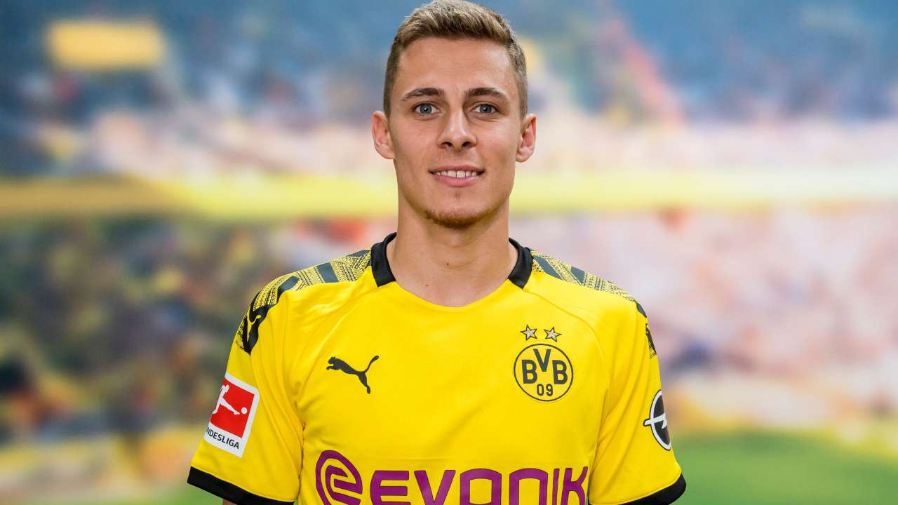 Foto van de 175 cm lange Thorgan Hazard zoon van vader(?) en moeder(?) op 31-jarige leeftijd in 2024