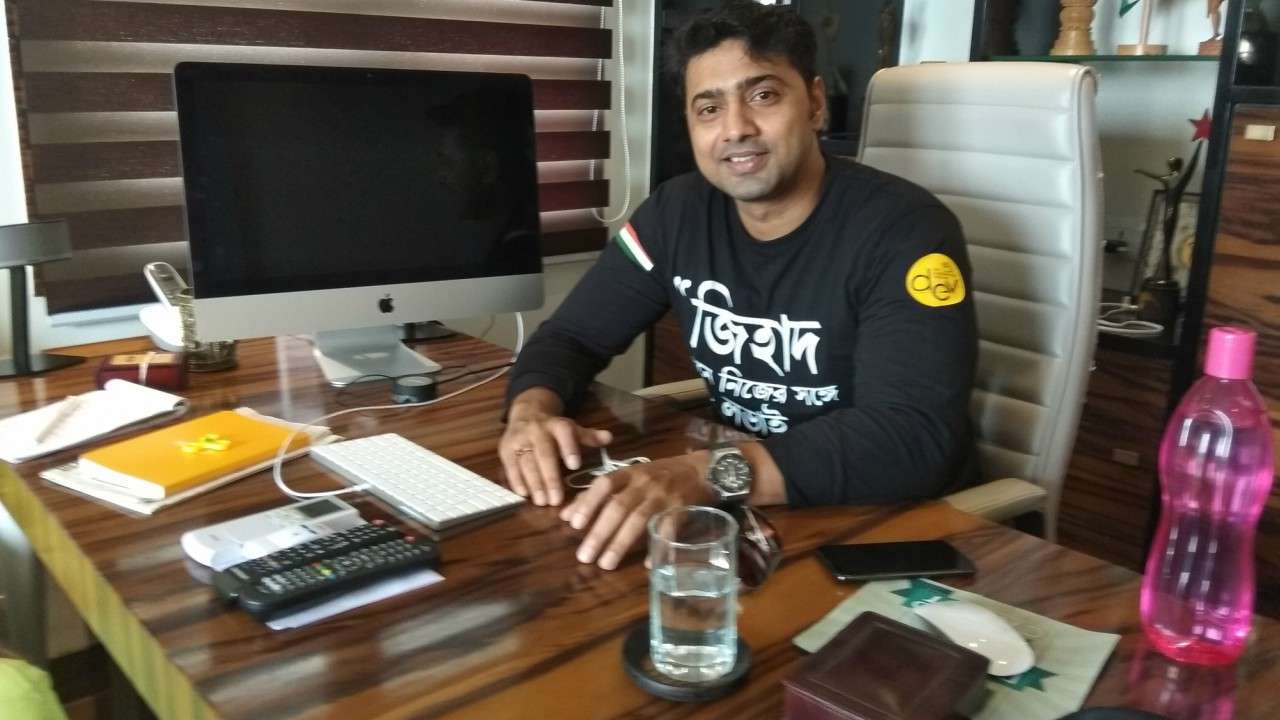 Lok Sabha Election Results Ravi Kishan leading, Smriti Irani trailing