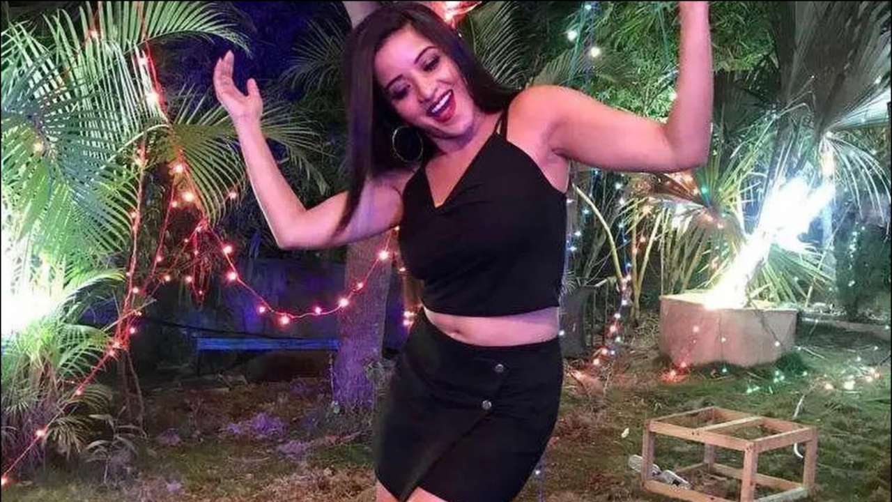 Bhojpuri Monalisa Xxx M4 Video - VIRAL: Bhojpuri actress and ex Bigg Boss contestant Monalisa grooves to the  beats of SOTY's 'Hook