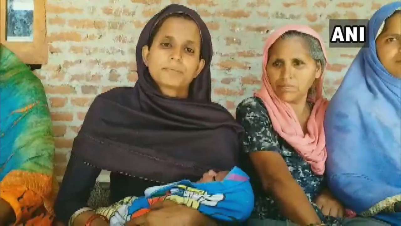 Menaj Begum with Narendra Modi