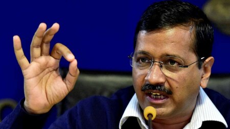 Kejriwal lauds workers for hard work