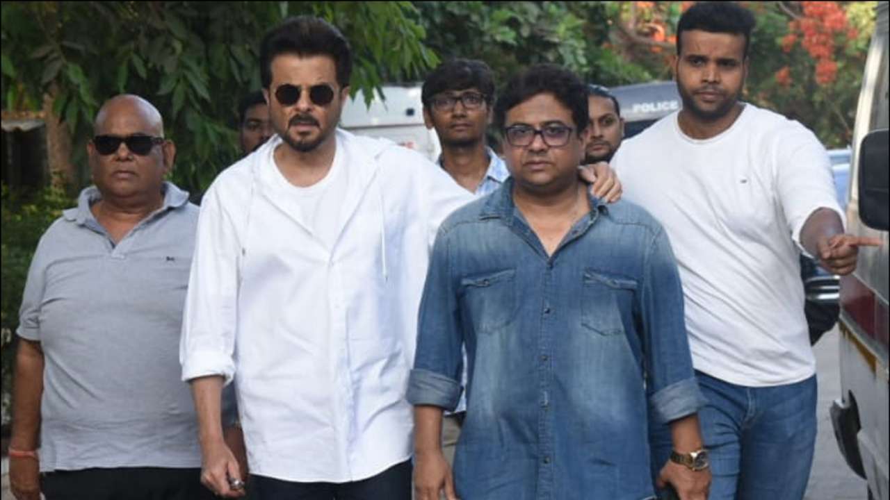 Anil Kapoor arrives to pay tribute to Veeru Devgan