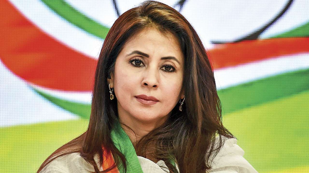 Man booked for obscene post on Urmila Matondkar