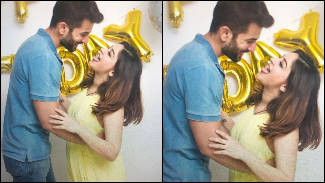 Soon-to-be-parents Jay Bhanushali and Mahhi Vij make for one cute couple in this candid click
