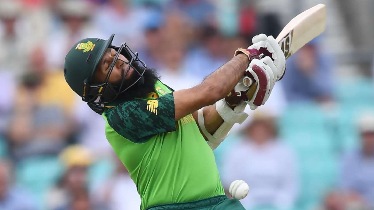 Hasim Amla hit by Archer
