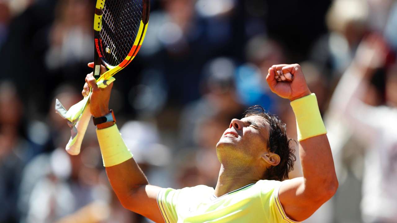 French Open Nadal defeats Federer in straight sets to reach Roland