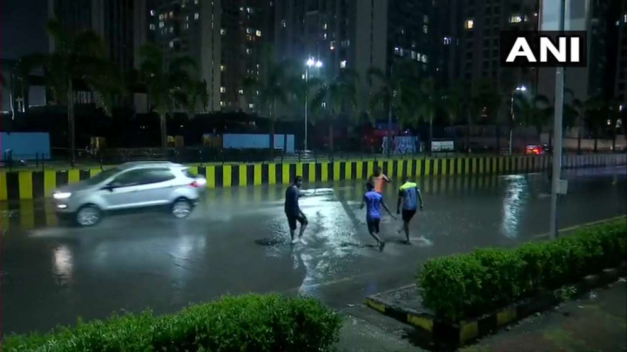 Mumbai experiences heavy rains today