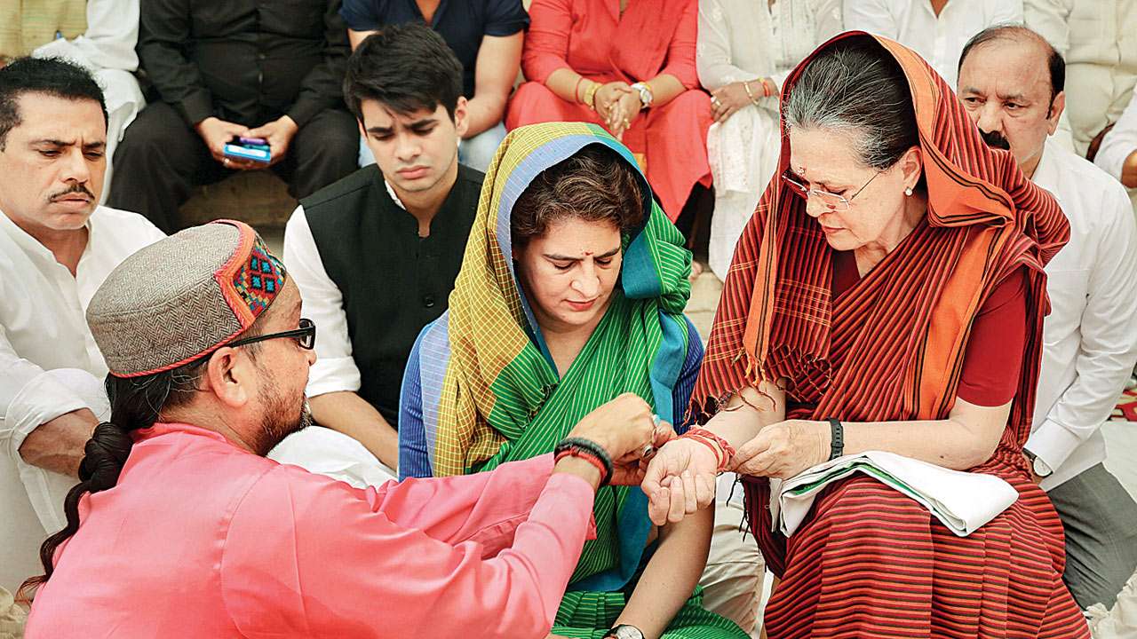 Sonia Gandhi & Priyanka Vadra