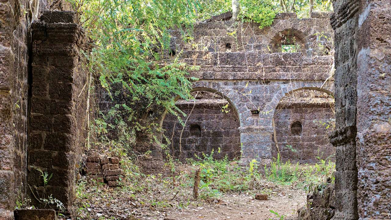 Yashwantgad fort