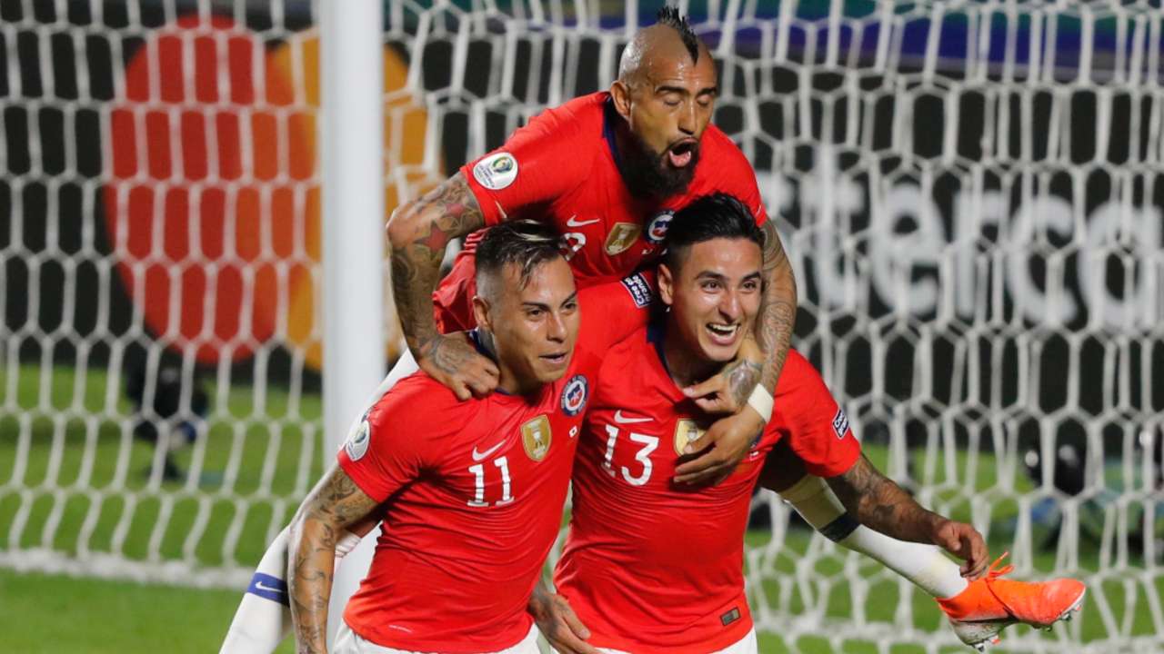 Copa America 19 Reigning Champions Chile Win 4 0 Against Japan Vargas Scores Double