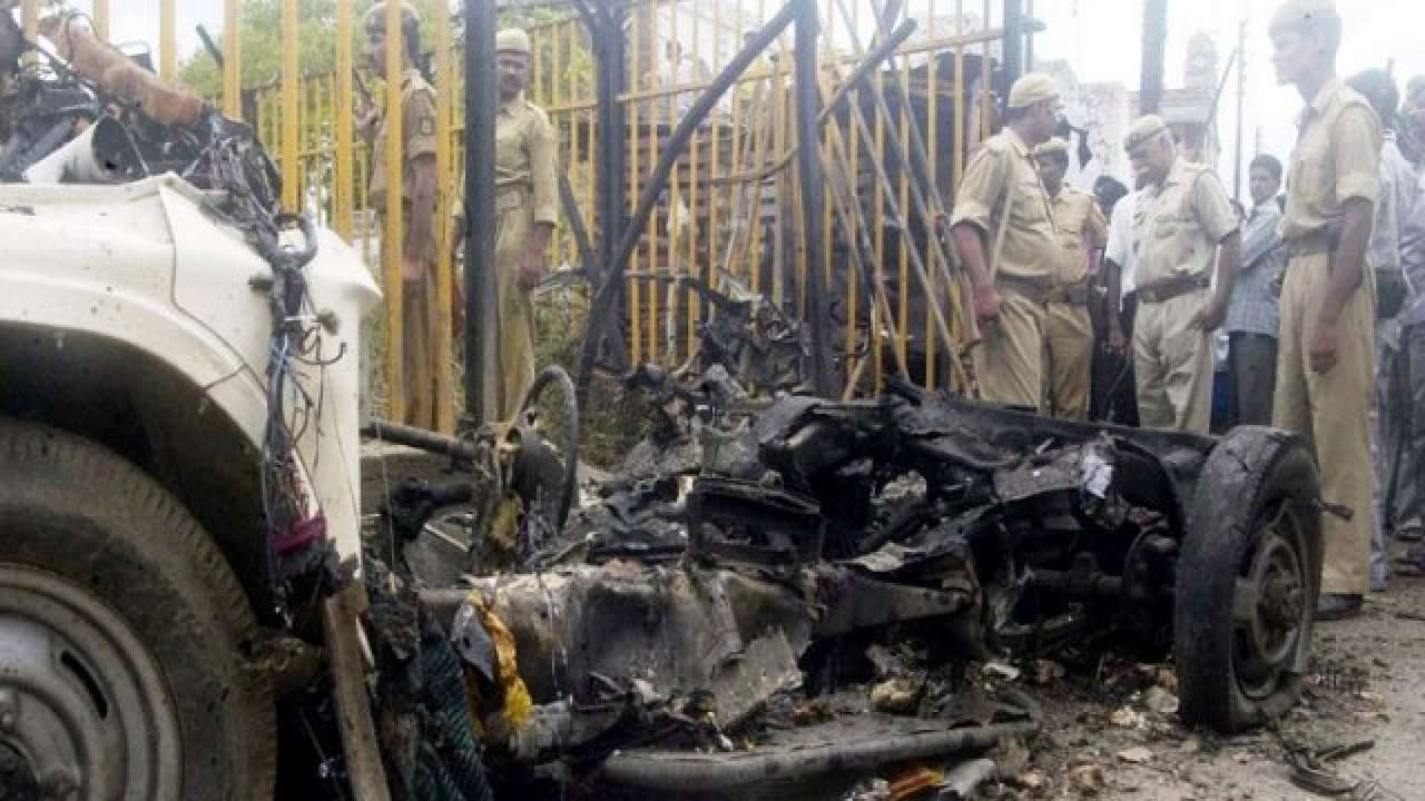 Attack on makeshift Ram temple