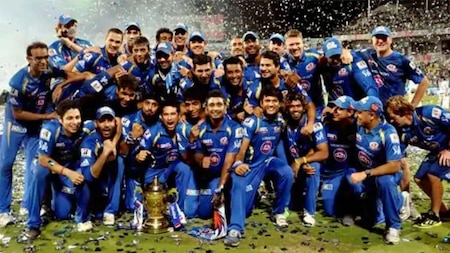 2013: Mumbai Indians beat Chennai Super Kings by 23 runs