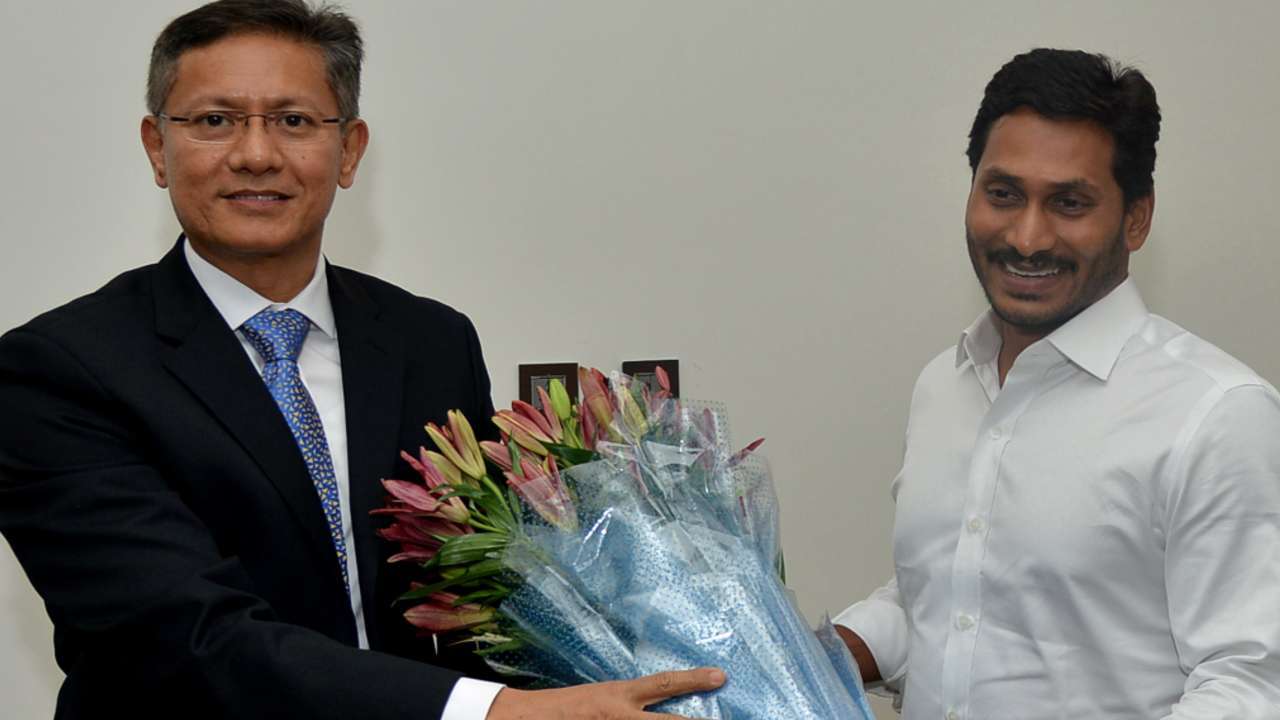 Priests blessed YS Jaganmohan Reddy