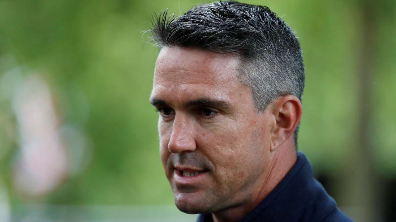 Kevin Pietersen's Blue Hair: Fans React on Twitter - wide 8