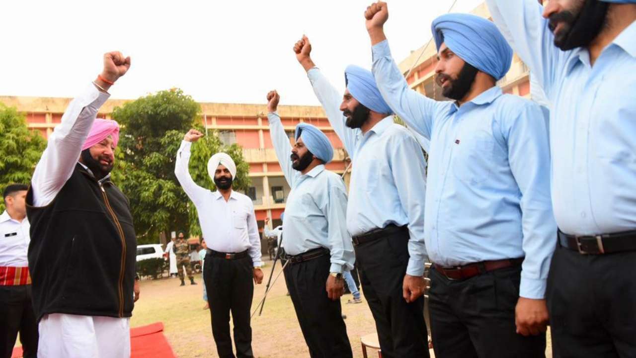 Captain Amarinder Singh cheering on the jawans during 100 years of the Patiala familys Asociation celebration in Chandigarh