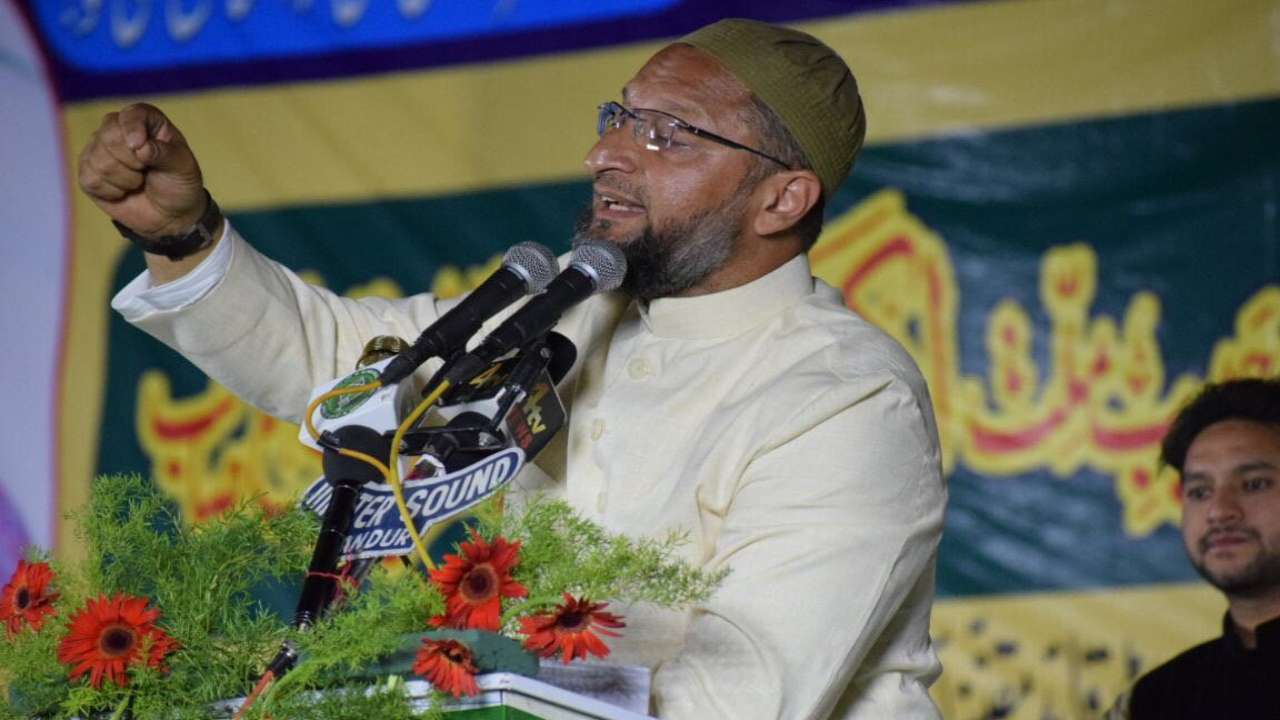 Azam khan hits out at attack on minorities, owaisi criticises