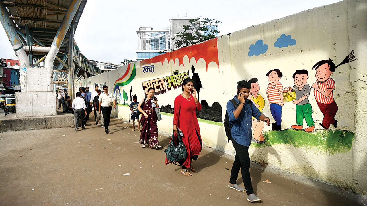 Bandra railway station