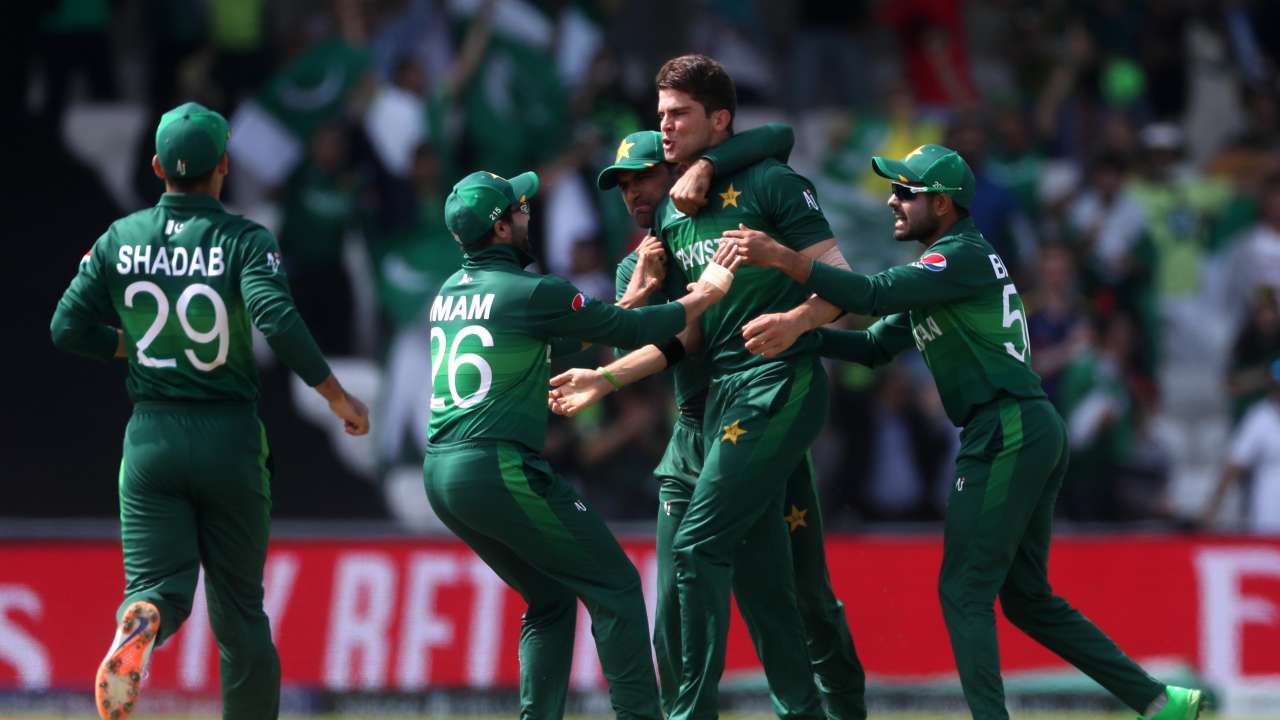 Shaheen Shah Afridi deals double blow