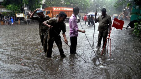 Flights got cancelled due to heavy rains in Mumbai
