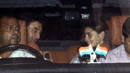 Ranbir Kapoor and Alia Bhatt snapped outside Arjun Kapoor's house
