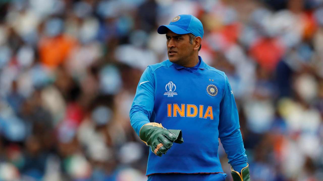 How Dhoni is helping players