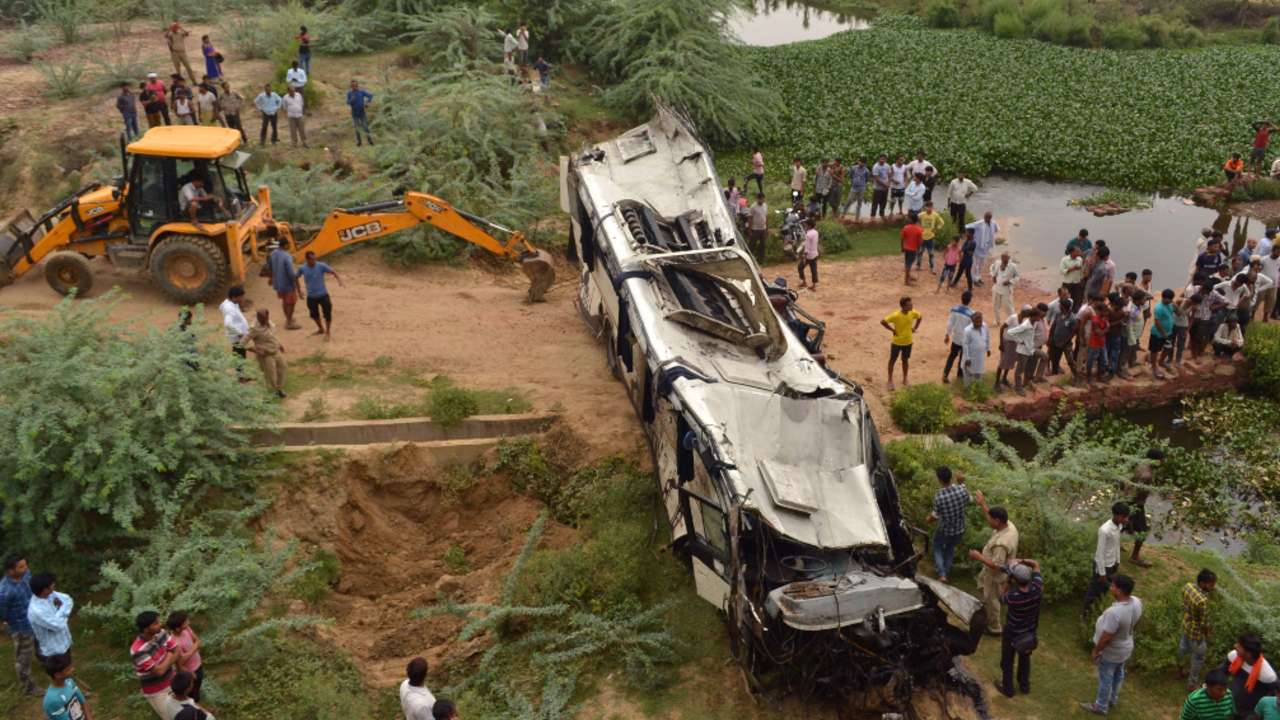 Agra: at least 29 dead after up roadways bus falls into drain on yamuna expressway