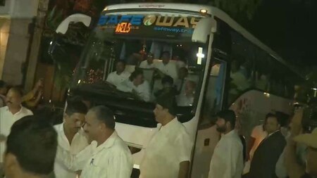 JD(S) MLAs, leaves for Golfshire in Devanahalli
