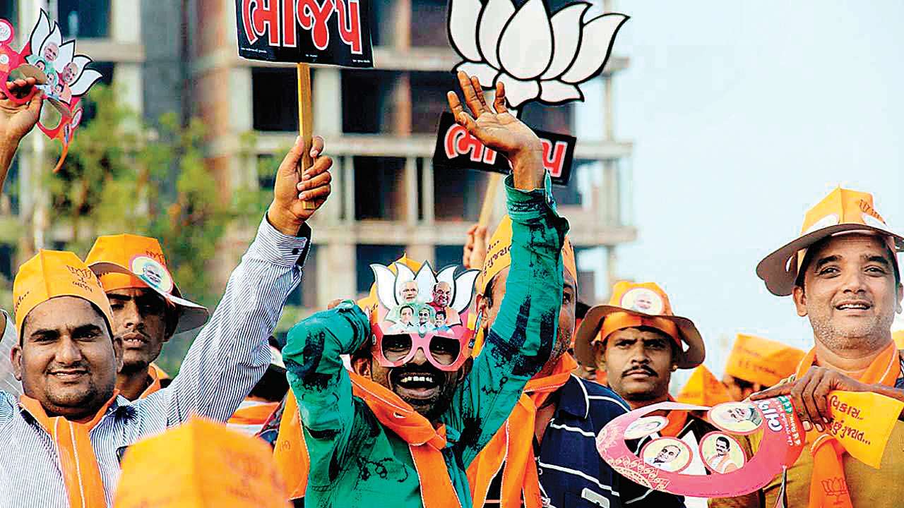 Gujarat: War of words over BJP's Lok Sabha resolution