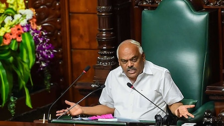 Karnataka Speaker cannot be forced to take a decision: SC