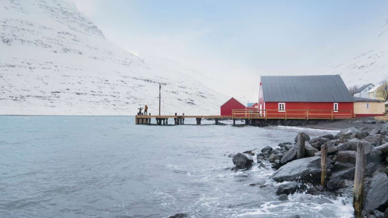 According to the central bank's forecasts, Iceland is heading for harder times.