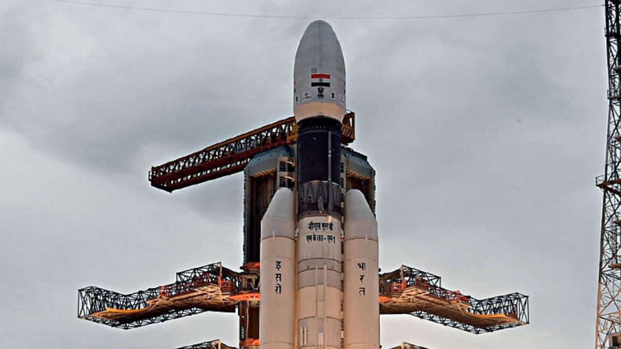 Parliament congratulates scientists on Chandrayaan-2 launch