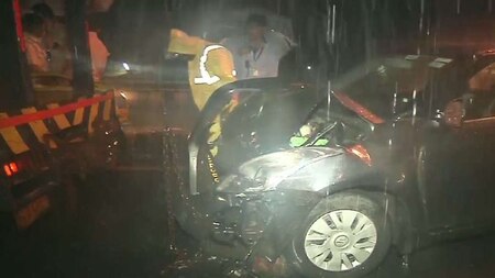 8 injured after 3 cars collide in Andheri, Mumbai