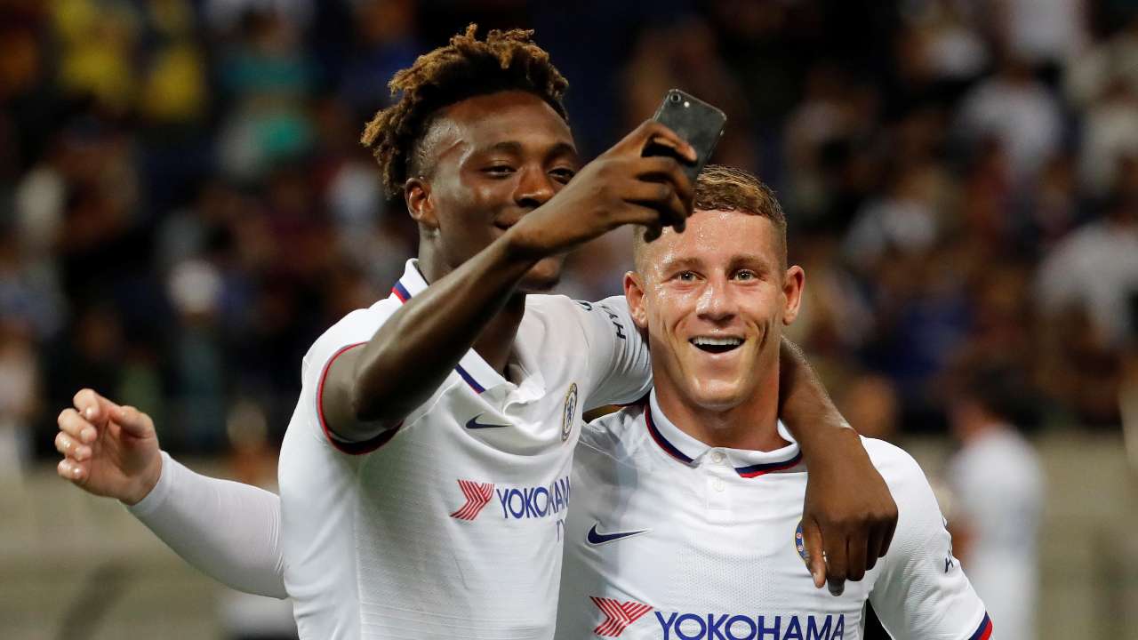 Chelsea's Ross Barkley and Tammy Abraham take a selfie after they defeat Barcelona