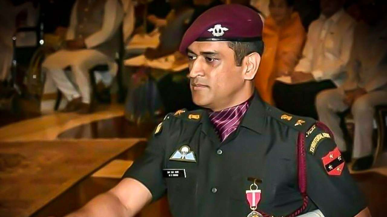 Dhoni takes time out for serving the nation