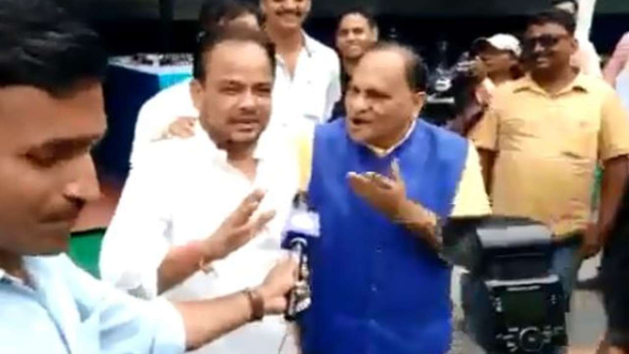 Irfan Ansari and CP Singh (Video Screengrab)
