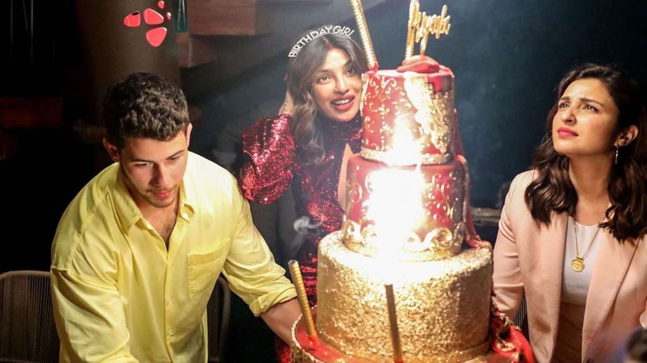 Cake Inspired by Priyanka Chopra' s Birthday Cake....Hows it !!! Order 3D-  6D Designer #weddingcakes #anniversa… | Custom cupcakes, Anniversary cake,  Wedding cakes