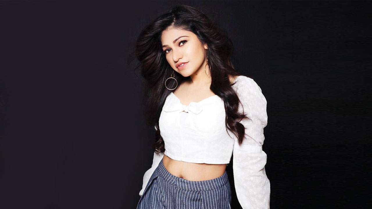 Tulsi Kumar ventures into Tollywood with 'Saaho'