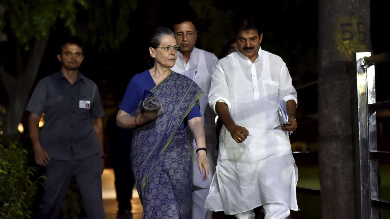 Cwc Chooses Sonia Gandhi As Interim Congress President