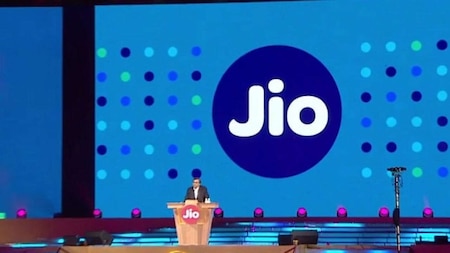 Jio First Day First Show for premium Jio Fibre customers
