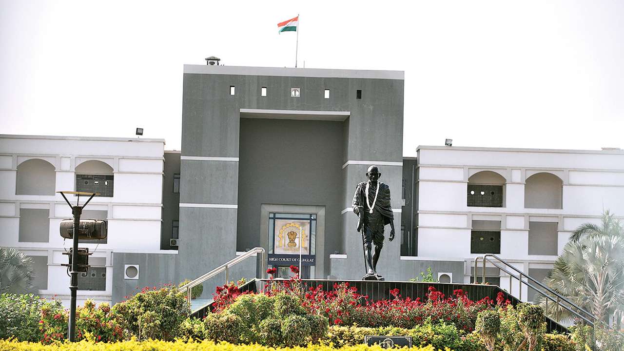 12-advocates-of-gujarat-high-court-gets-senior-tag