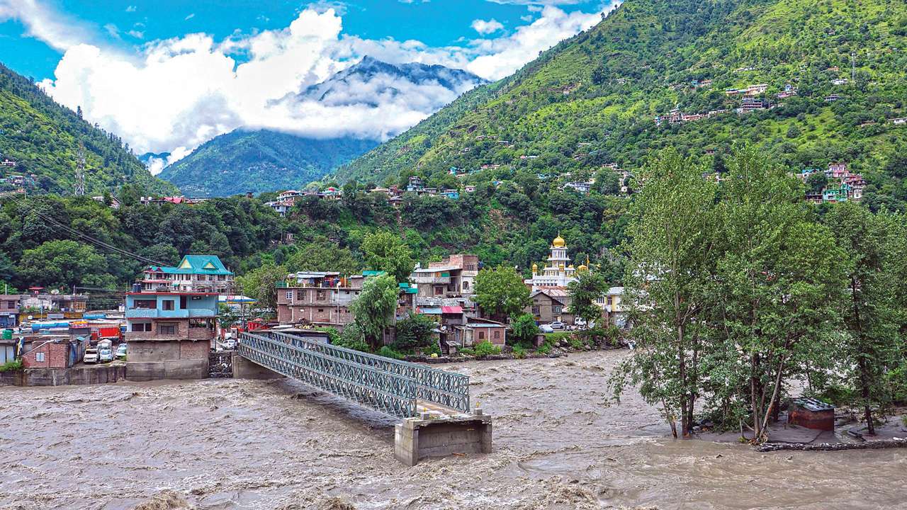 18 dead as heavy rainfall lashes Himachal Pradesh