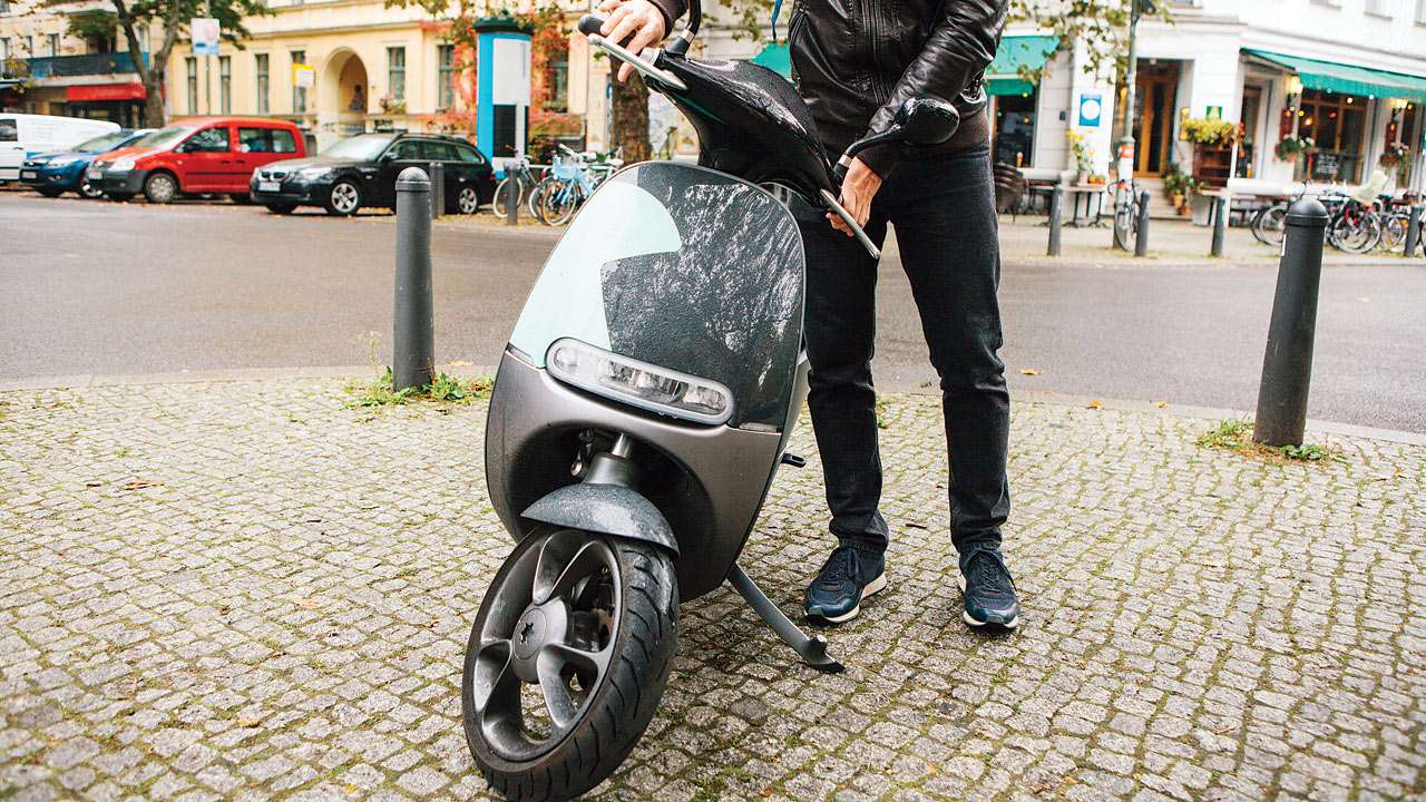 Electric scooter