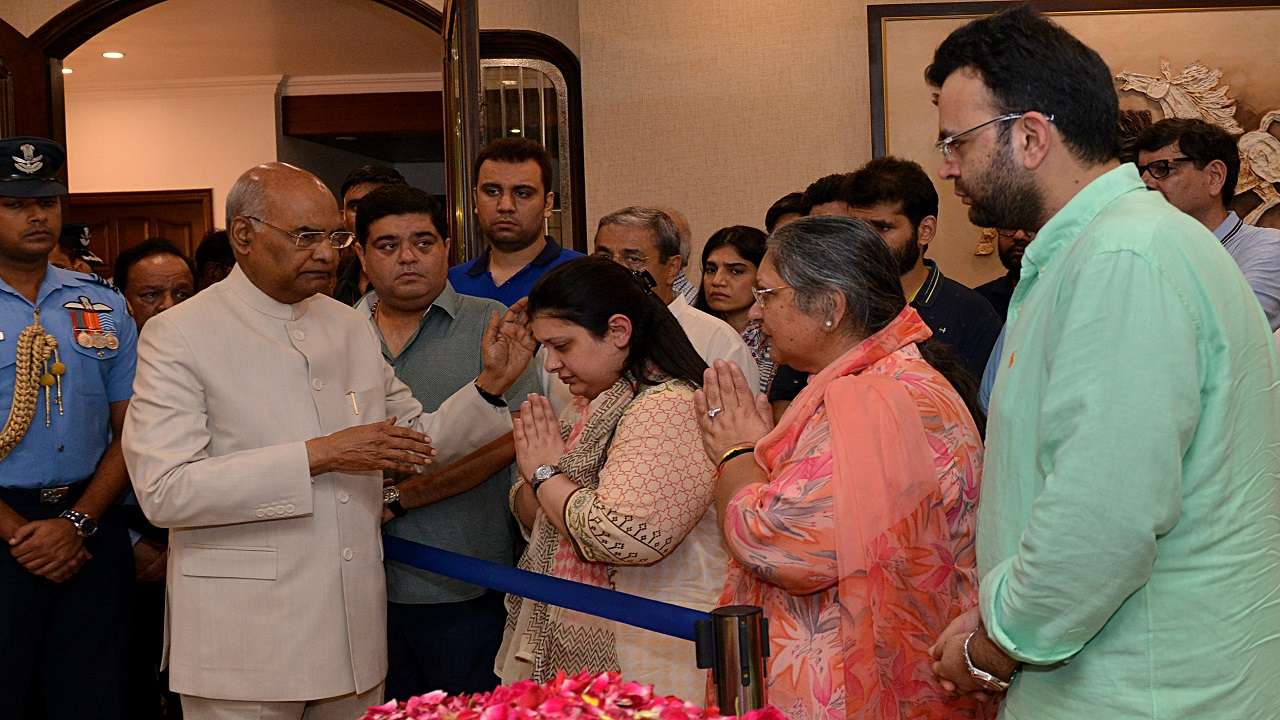 President Kovind pays last tributes to Arun Jaitley