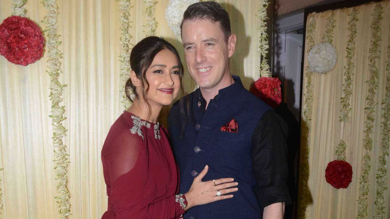 Have Ileana D'Cruz and Andrew Kneebone broken up? Couple unfollow and  delete photos of each other