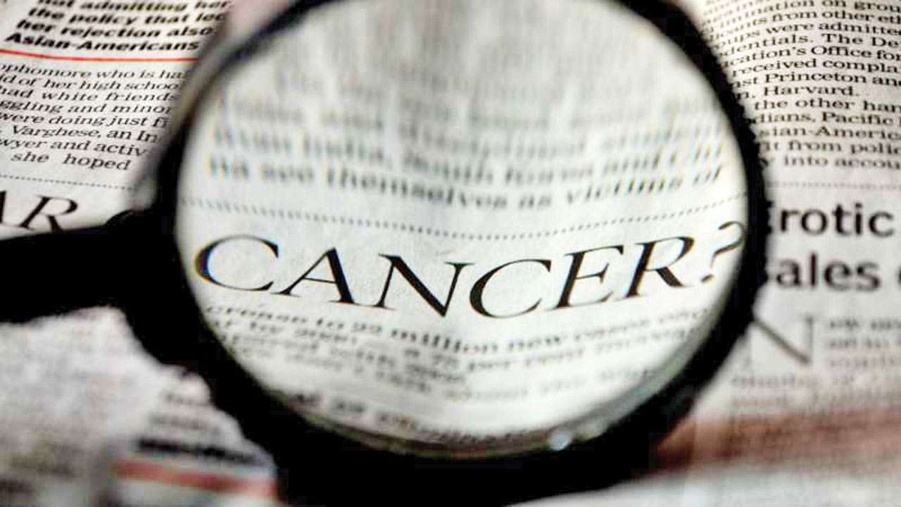 Mumbai: Andheri stockbroker extends helping hand, aid to cancer patients